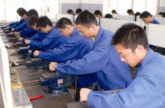 技術工人缺口下的隱憂 網絡信息技術開發中大國工匠精神的緊迫性